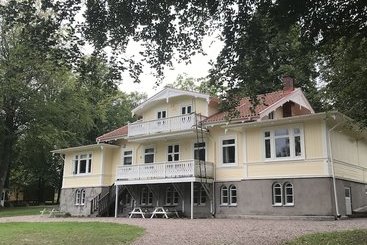 房子  Sjölunda Semesterby