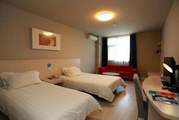 Otel Jinjiang Inn Wuhan Wuchang Railway Station