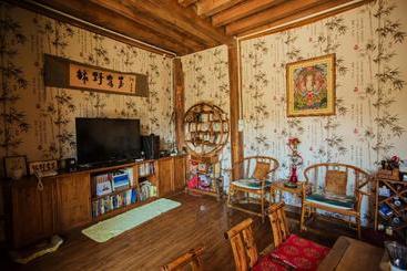 酒店 Lijiang Lvyeanjia Inn