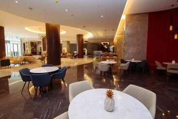 هتل Pullman Sharjah