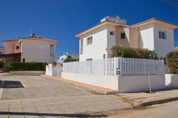 ツーリストアパートメント Velomar Villa