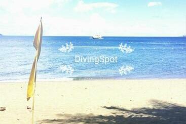 هتل Ceazar's Place