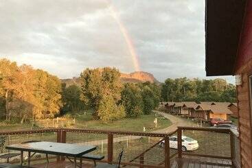 קוטג'' Eycat Lodging Company