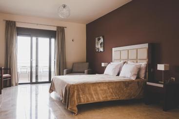 Phaedra Suites