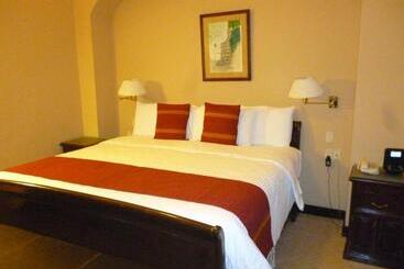 בית מלון כפרי De La Parra