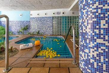 فندق Ibersol Almuñecar Beach & Spa