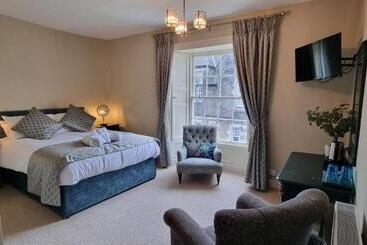 Отель Ivy Guest House