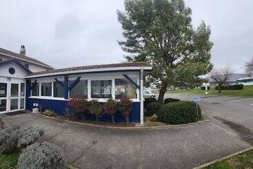 בית מלון כפרי Kyriad Bourges Sud