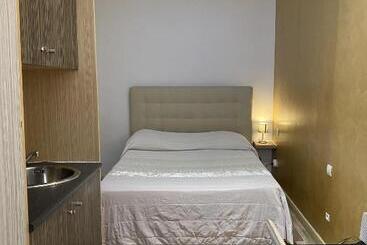 هتل Kyriad Direct Beziers Centre