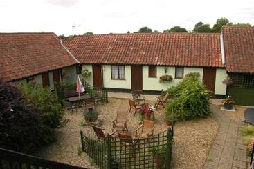 هتل Six Bells Inn