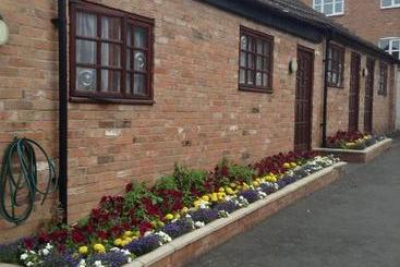 هتل The Black Horse Inn