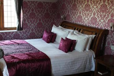 ホテル The Pear Tree Inn & Country