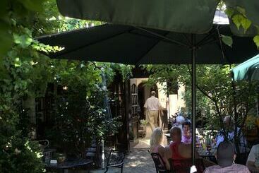 Пансион Weingut Jacob Lill Iv. Nachfolger