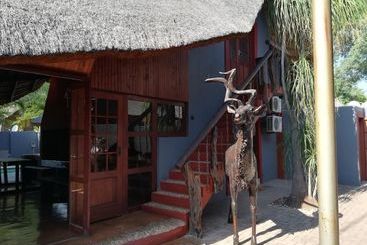 هتل Khayalami S  Lephalale