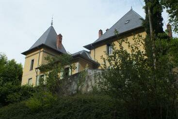 بنسيون Chateau Du Donjon