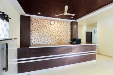 هتل Capital O 71726 Airport Stay Inn