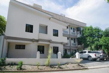 בית מלון כפרי Chateau Cinco Dormitel