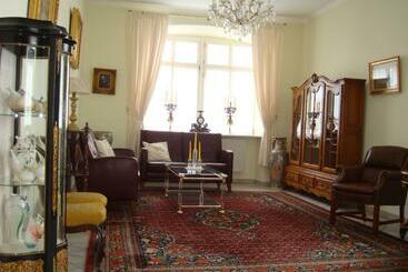 ホテル Historischer Winzerverein Boutique B&b