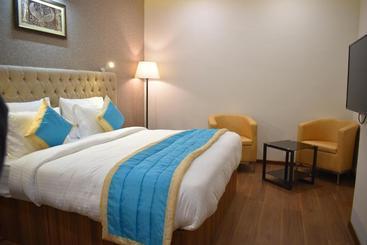 The Grand Hotel, Muzaffarpur