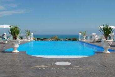 تختخواب و صبحانه Villa La Perla