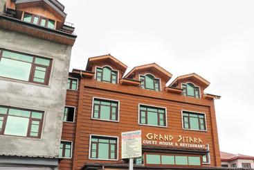 Hotel Oyo 71508  Grand Sitara