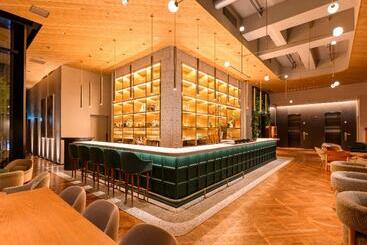 Отель The Knot Hiroshima