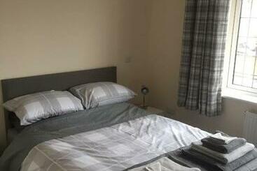 בית מלון כפרי The Woodhouse Inn