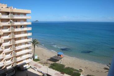 Apartamentos Castillo de Mar