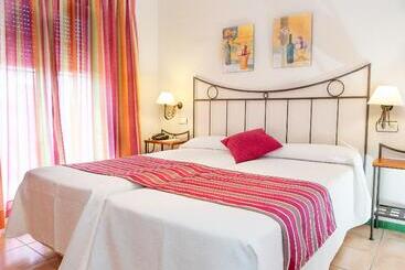 هتل آپارتمان Dunas De Doñana Resort