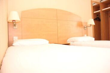 酒店 Campanile Milton Keynes Fenny Stratford