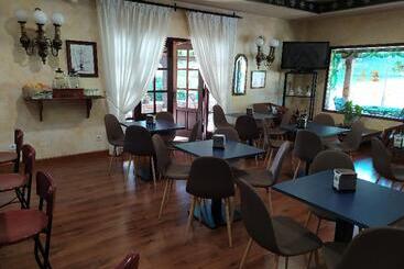 هتل El Tejo De Comillas