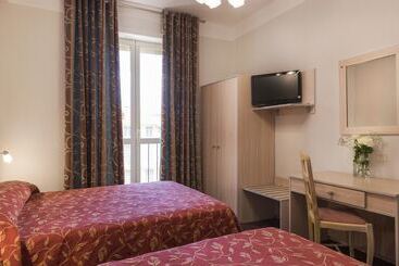 فندق Little Palace