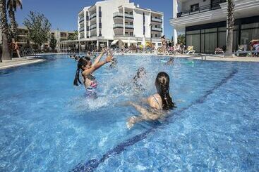 Pins Platja Apartments