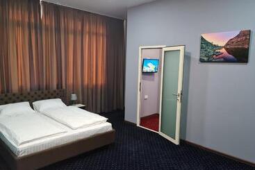 Отель Lex Trend