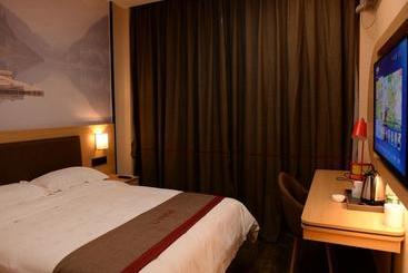 هتل Thank Inn Chain  Hunan Changde Hanshou County Pedestrian Street