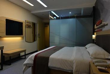 Thank Inn Chain Hotel Sichuan Mianyang Yuzhong Road Airport