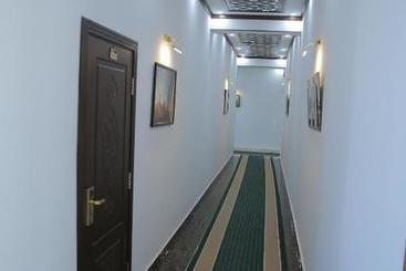 هتل Khiva Palace