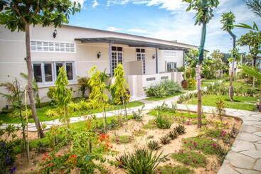 هتل Sorrento Beach Club & Kite Village