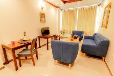 هتل Sun And Sea Leisure