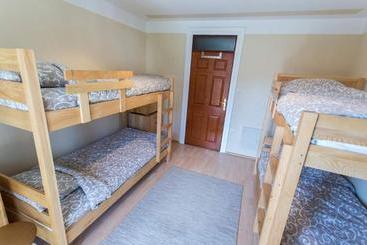 Hostel Day 'n' Night