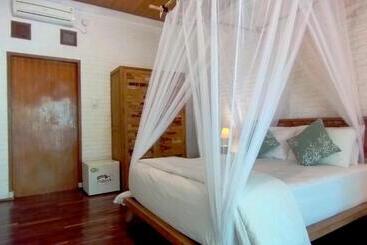 هتل Amrita Maumere Resort