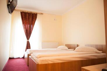 בית מלון כפרי Cazare Fan