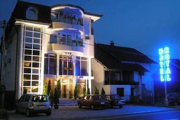 בית מלון כפרי Royal