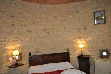 Сельский дом Château De Bessas Gîtes