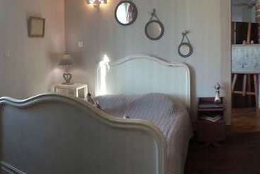 ベッドアンドブレックファースト Chambres D Hôtes   Les Vallées