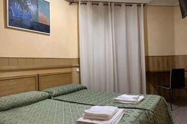 Hostal Juan Xxiii   Madrid Norte