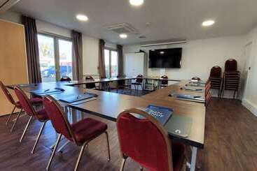 هتل Campanile Chambery