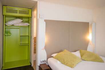 בית מלון כפרי Campanile Reims Ouest  Tinqueux