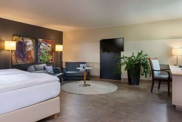 هتل Essential By Dorint Köln Junkersdorf