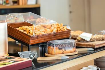 ホテル Apollinaire Nice